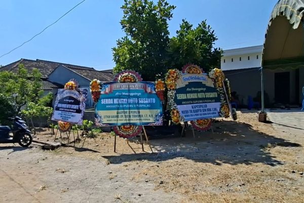 Rumah duka Serda Hengki Noto Susanto di Desa Sidorejo, Kecamatan Kebonsari, Kabupaten Madiun, Jumat (17/7/2026). Keluarga mengenang almarhum sebagai sosok sederhana dan bertanggung jawab.