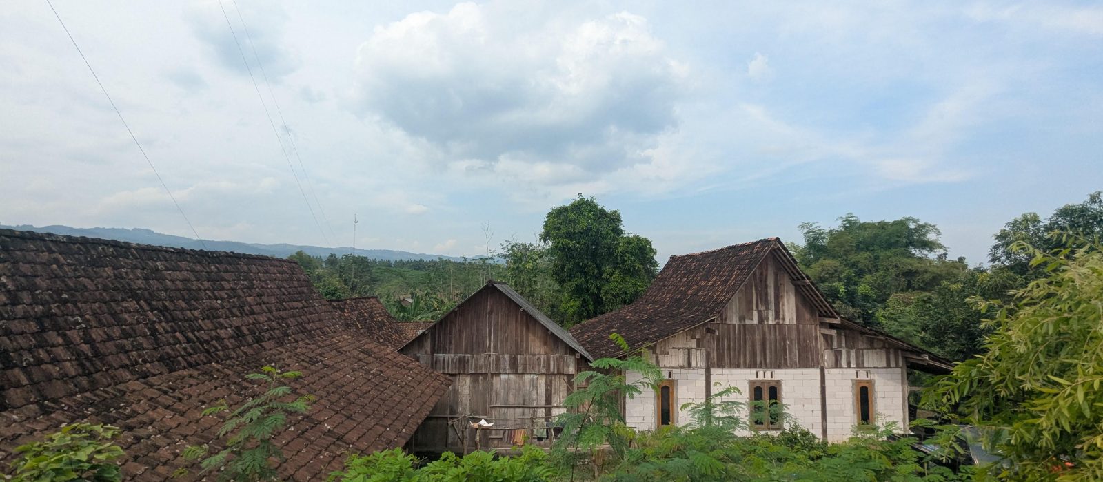 Rumah warga di kawasan rawan bencana yang masuk rencana relokasi Pemerintah Kabupaten Madiun. Sebanyak 100 KK ditargetkan dipindahkan ke lokasi yang lebih aman.