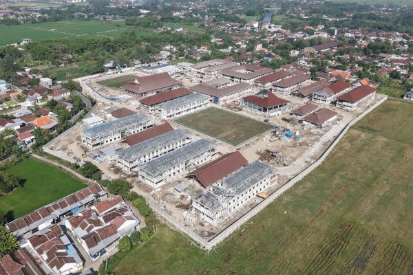 Kawasan Sekolah Rakyat Madiun di Kelurahan Nglames telah mencapai progres pembangunan 90,061 persen dan ditargetkan rampung pada akhir Juli 2026. Foto: Istimewa.