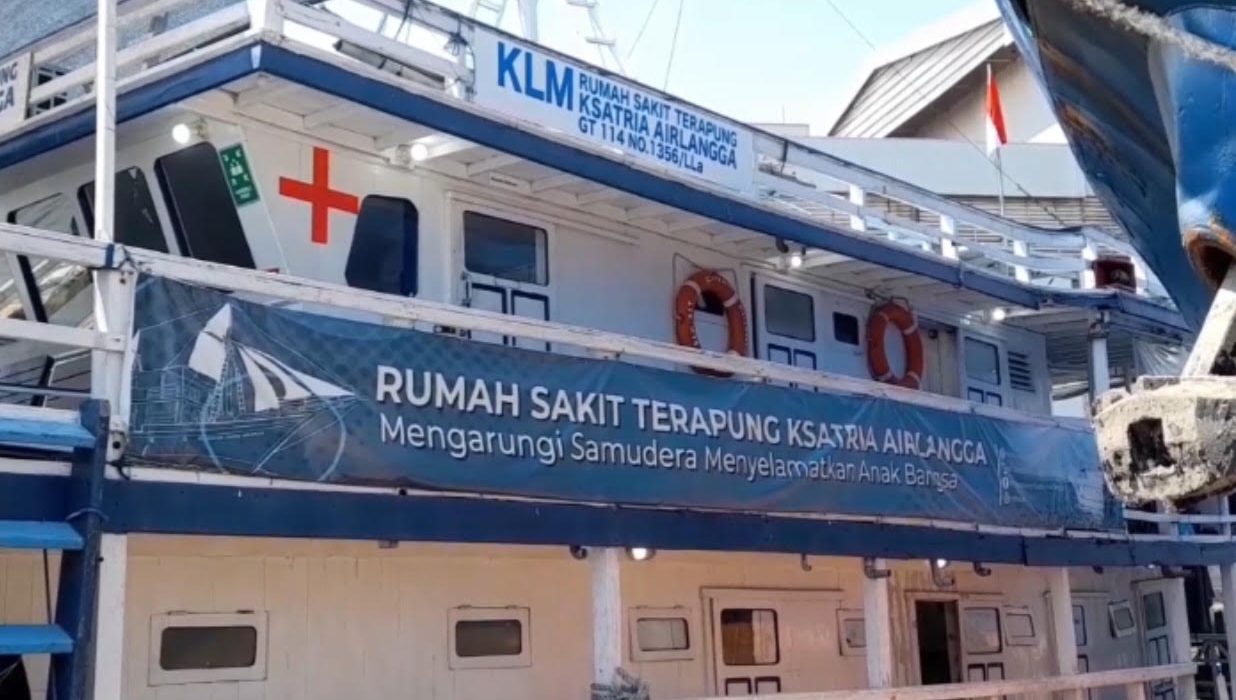 RSKKA diberangkatkan dari Dermaga Kalimas, Surabaya, dalam misi kemanusiaan memberikan pelayanan kesehatan bagi warga di pulau-pulau terpencil.