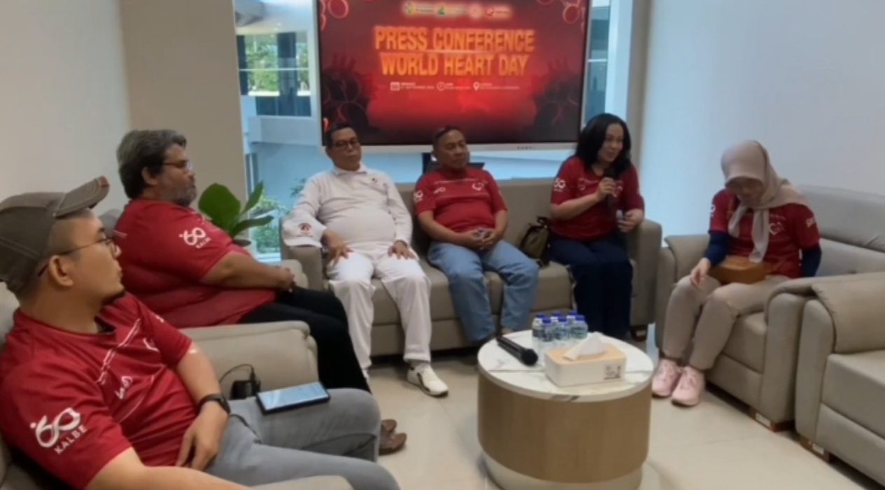 Peringatan Hari Jantung Sedunia pada 29 September digelar melalui diskusi tim medis RS Kemenkes Surabaya dan Yayasan Jantung Indonesia.