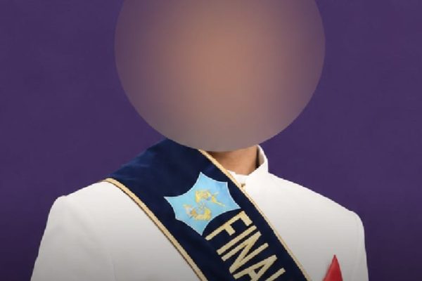 Finalis Cak Surabaya 2019 berinisial RA yang diduga terlibat kasus kepemilikan sabu seberat 0,13 gram.